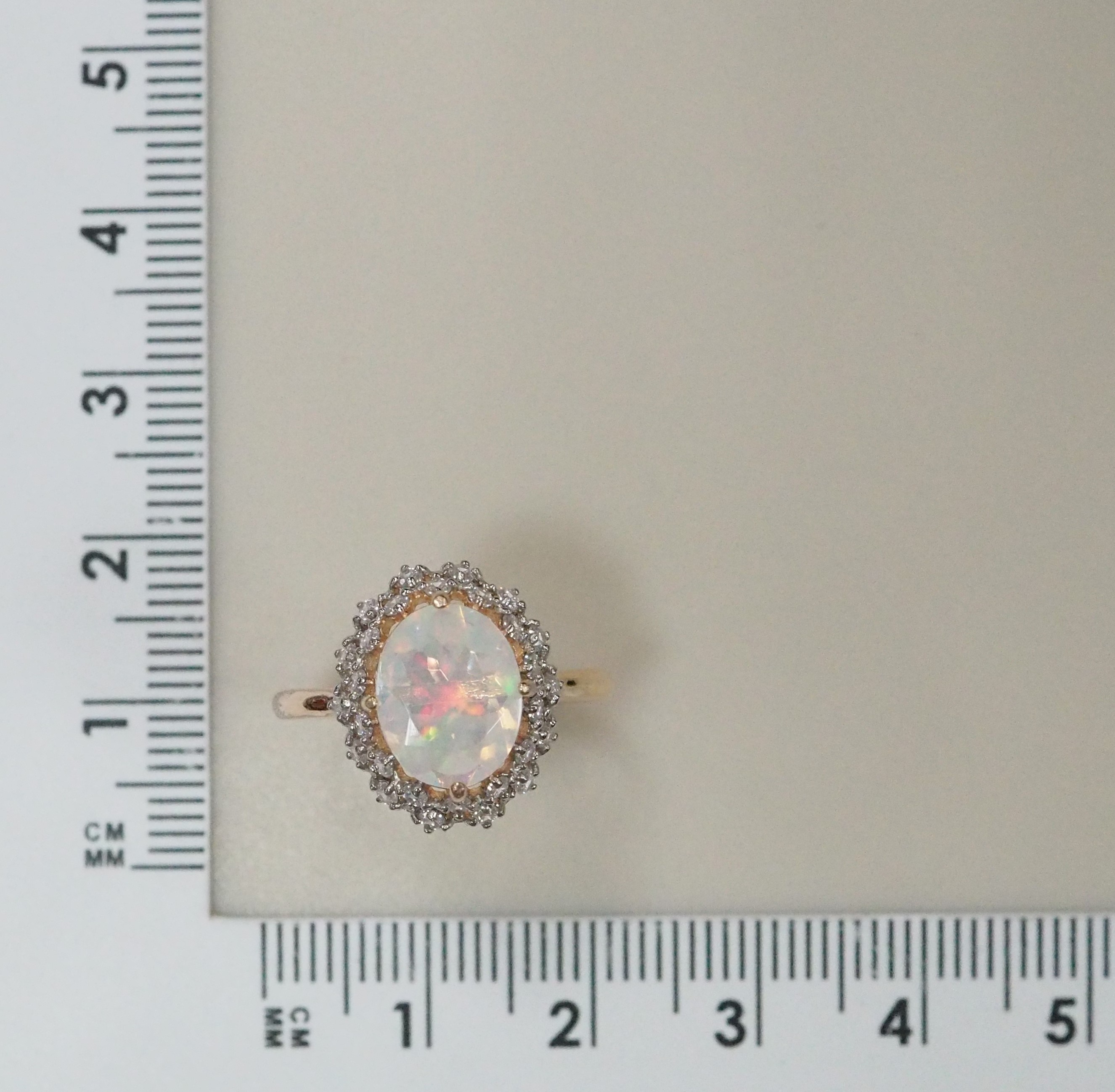 Серебряное кольцо с опалом